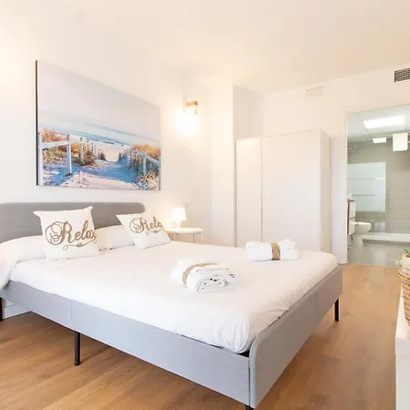 Global Properties, Moderno En Canet Al Mar